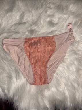 NWT Victoria’s Secret Lace-Front Bikini Panty in Blush and Coral L